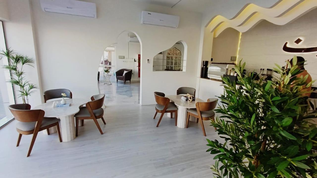 Taj Al Arab Hotel Al Burimi Al Buraimi Esterno foto